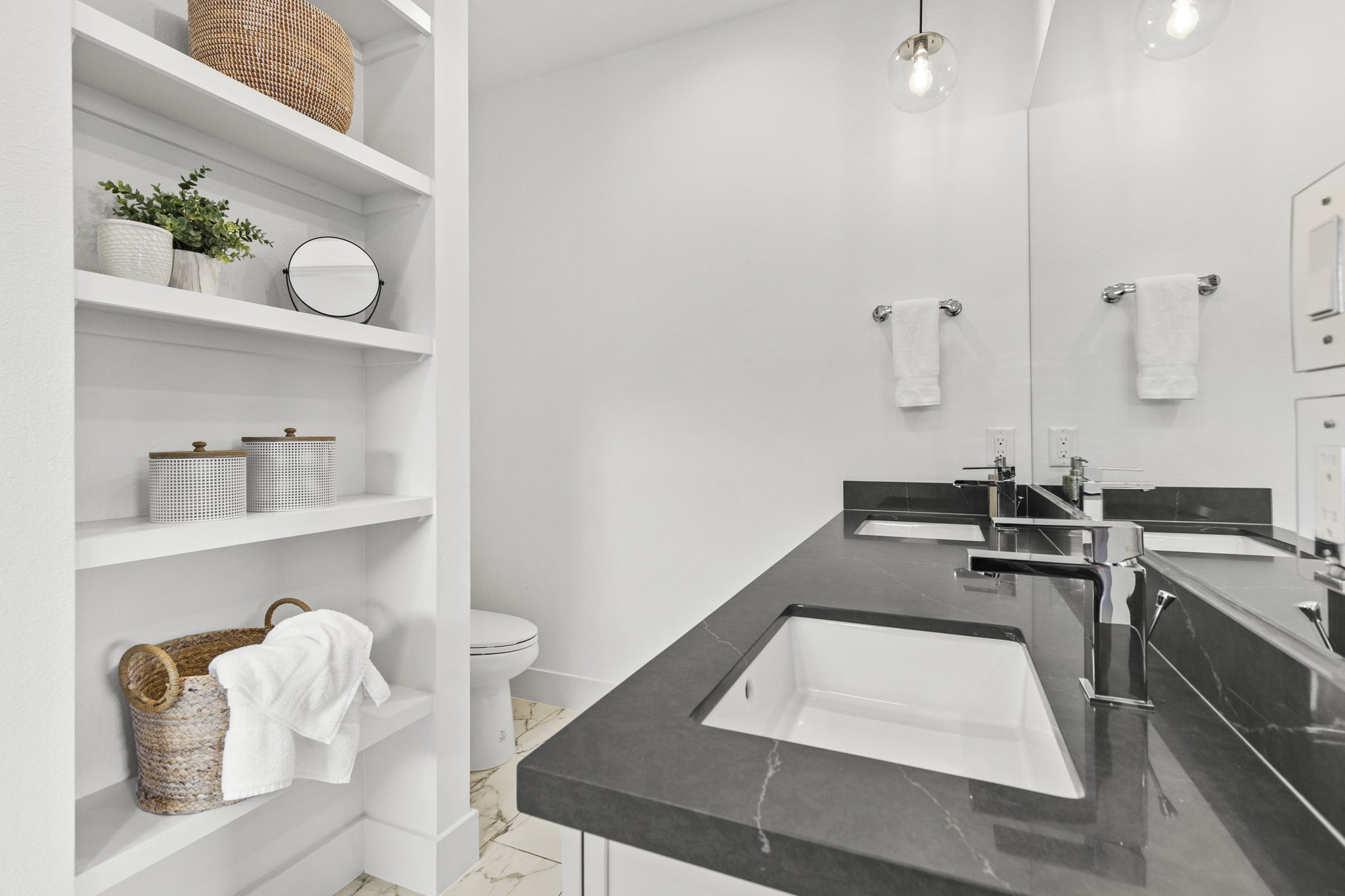 105 W 55th 1/2 St, Austin, TX 78751, USA Photo 17