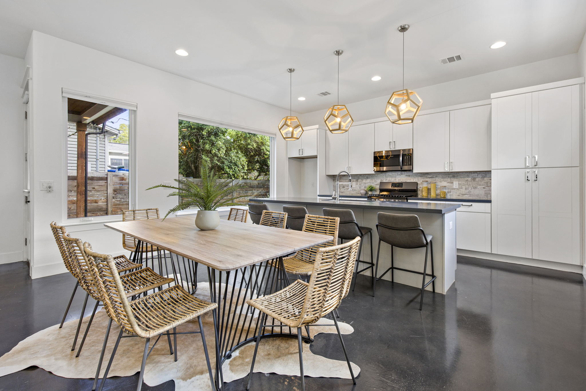 105 W 55th 1/2 St, Austin, TX 78751, USA Photo 8