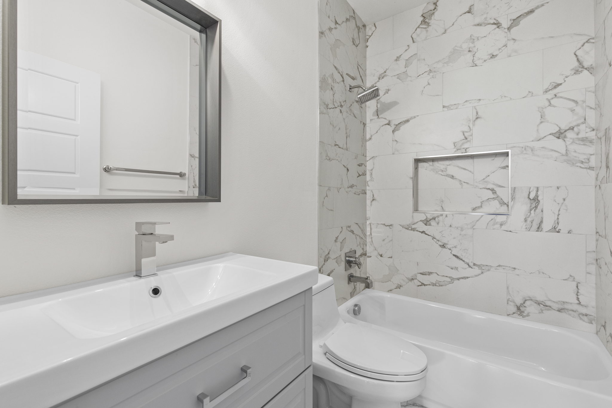 105 W 55th 1/2 St, Austin, TX 78751, USA Photo 22