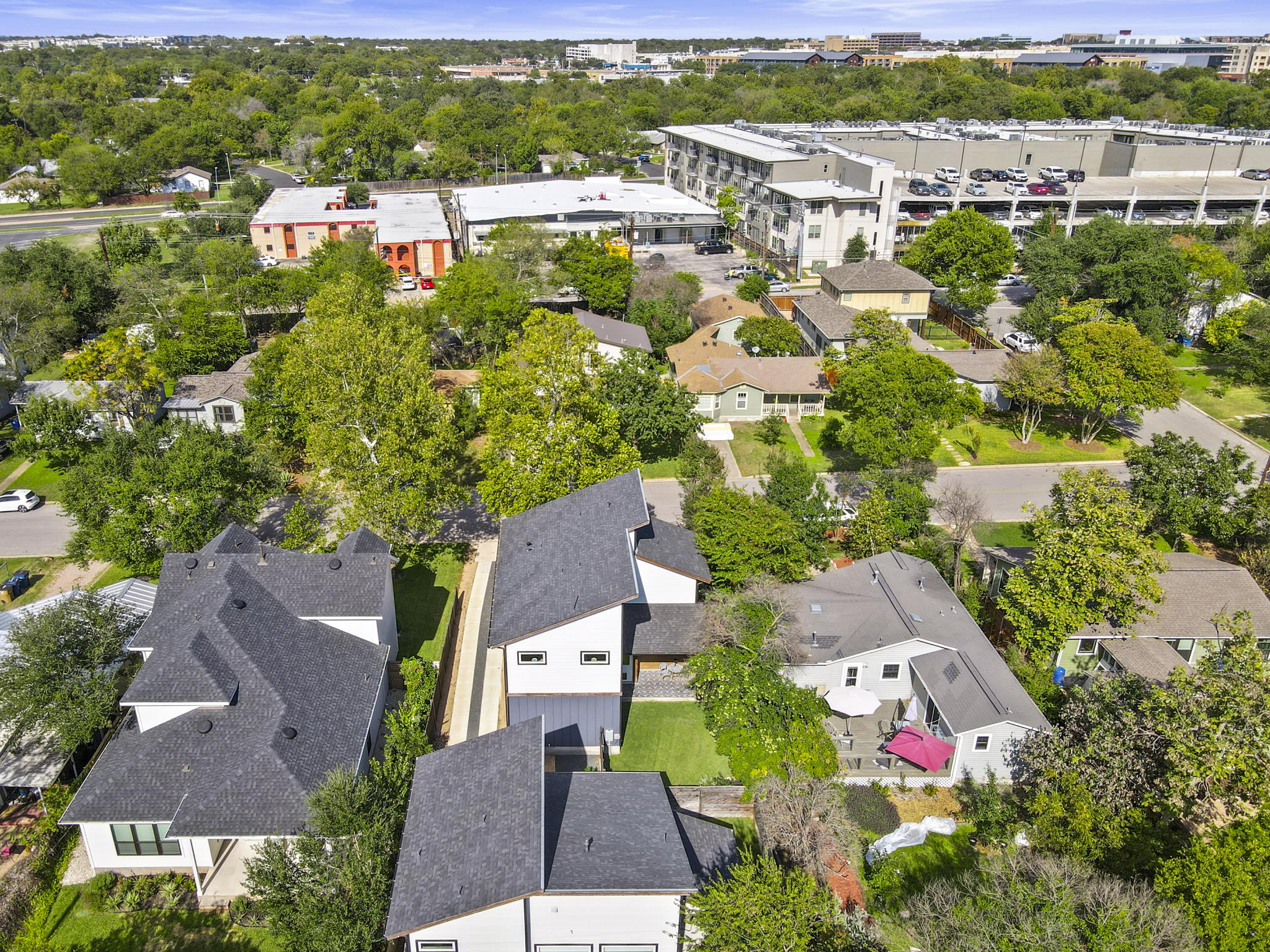 105 W 55th 1/2 St, Austin, TX 78751, USA Photo 28