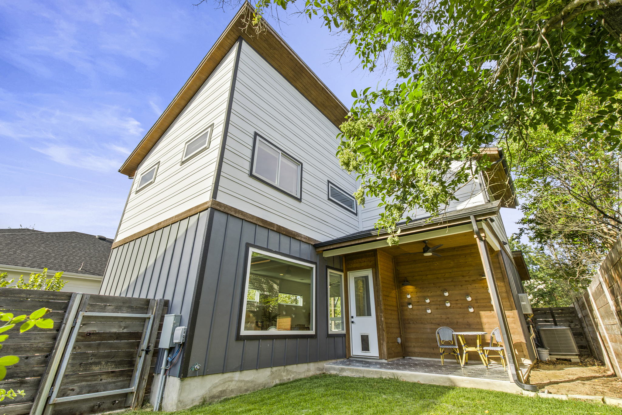 105 W 55th 1/2 St, Austin, TX 78751, USA Photo 26