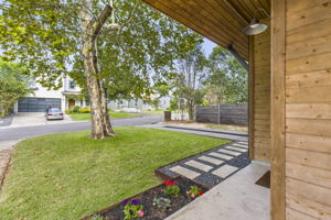 105 W 55th 1/2 St, Austin, TX 78751, USA Photo 3