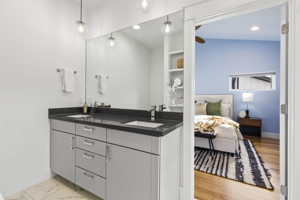 105 W 55th 1/2 St, Austin, TX 78751, USA Photo 17