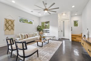 105 W 55th 1/2 St, Austin, TX 78751, USA Photo 4