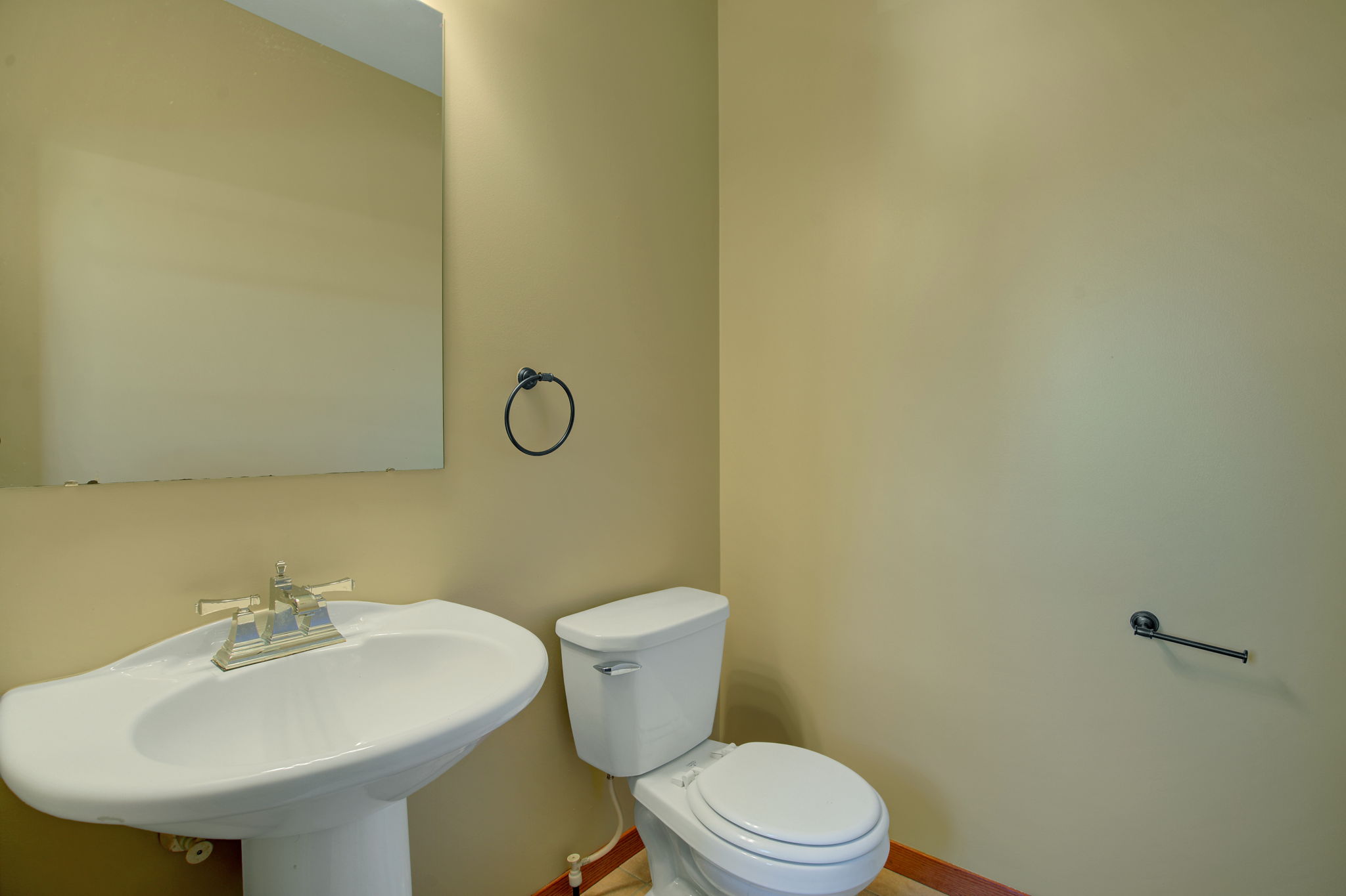 19 W 38th St #302, Minneapolis, MN 55409, US Photo 55