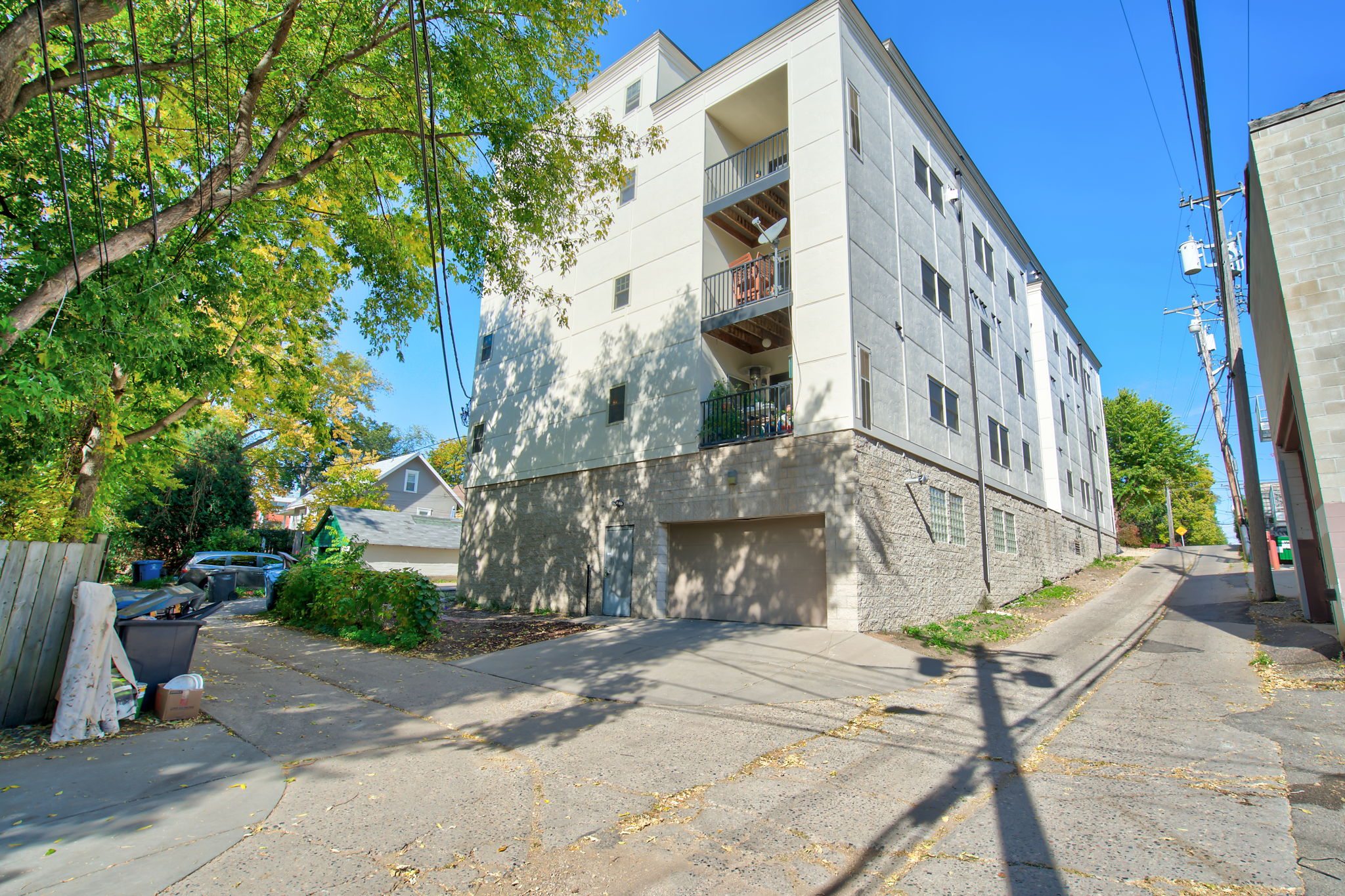 19 W 38th St #302, Minneapolis, MN 55409, US Photo 57