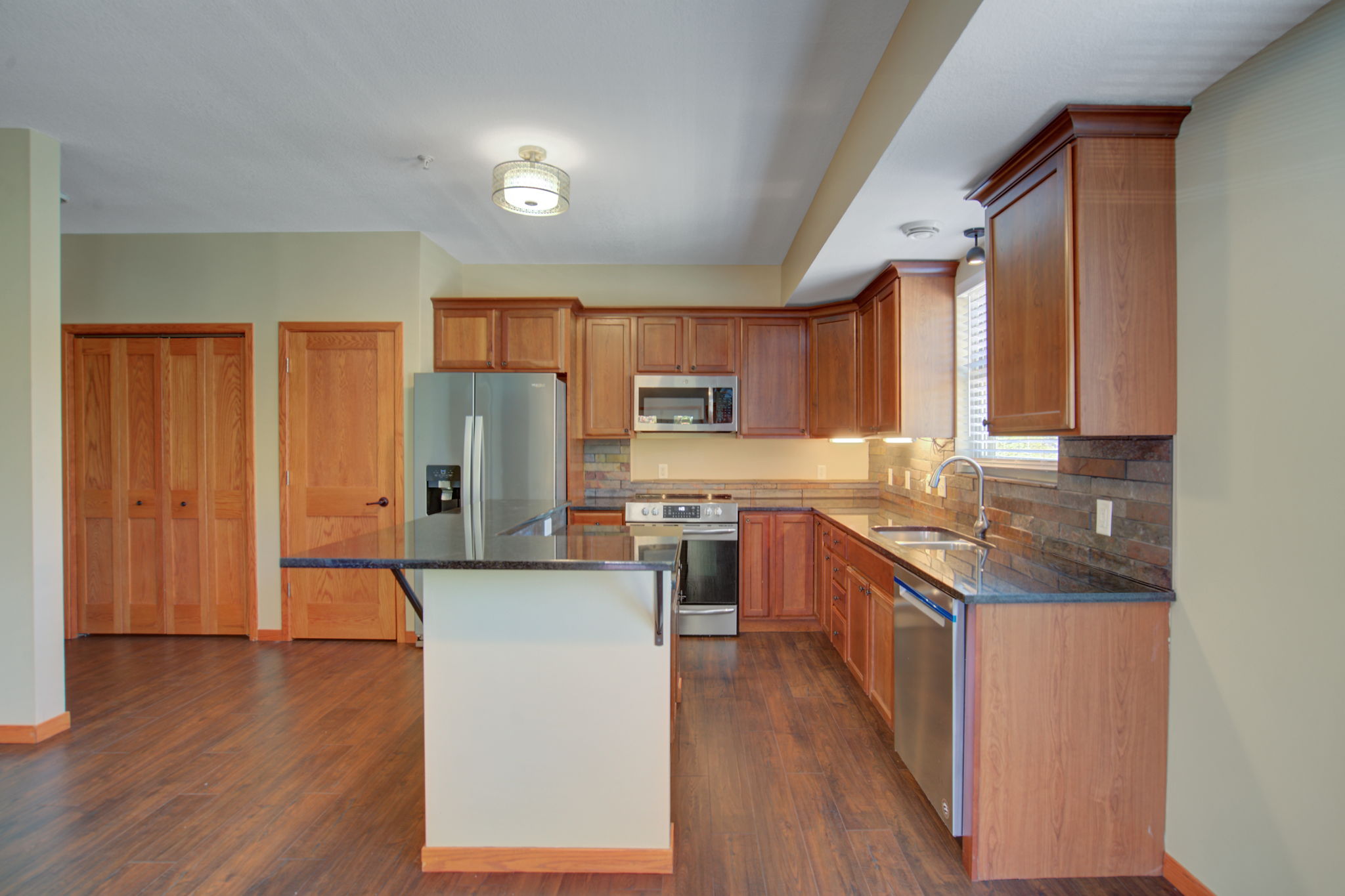 19 W 38th St #302, Minneapolis, MN 55409, US Photo 29