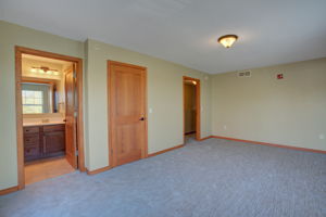 19 W 38th St #302, Minneapolis, MN 55409, US Photo 49