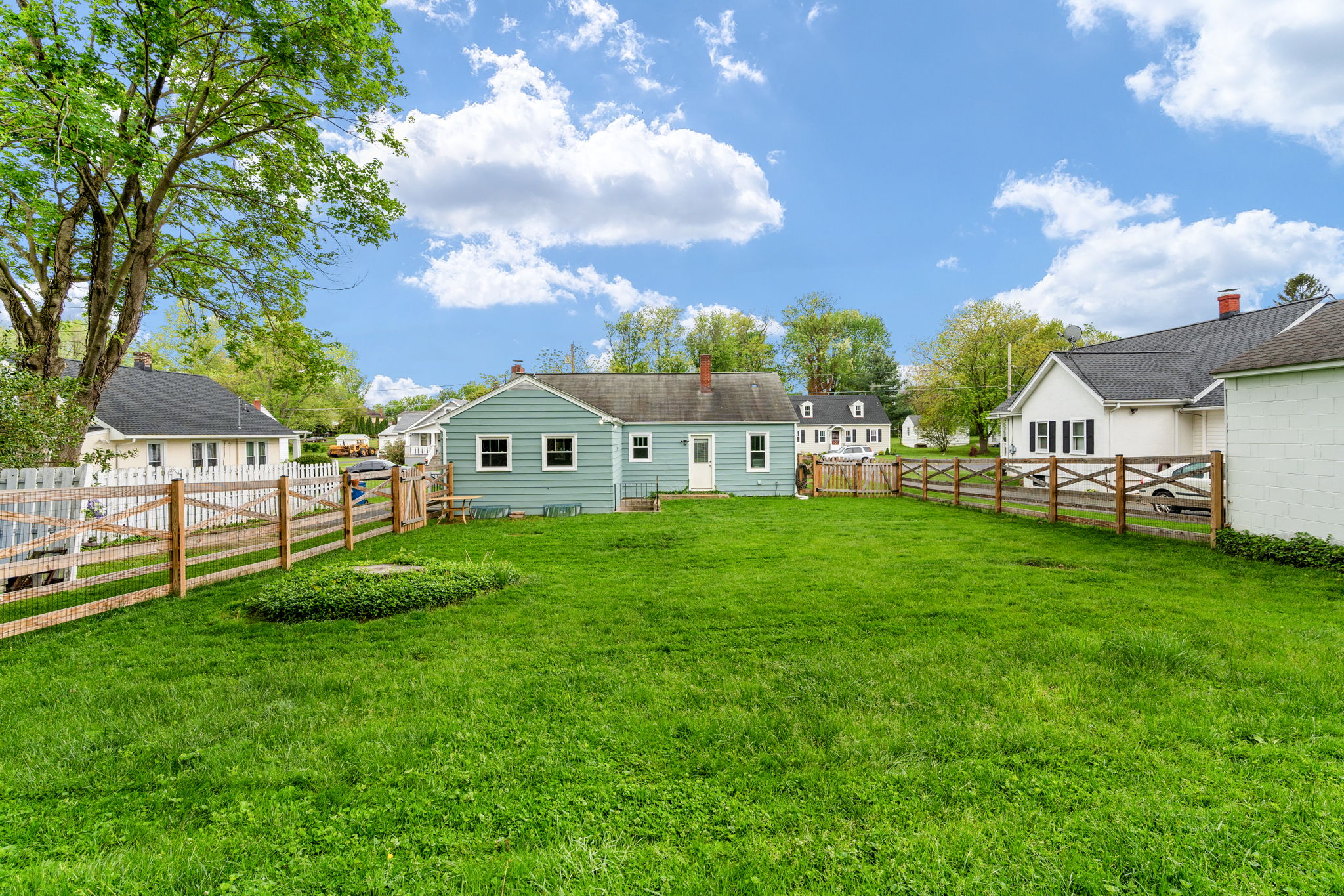 232 Walnut St, Berryville, VA 22611, US Photo 16