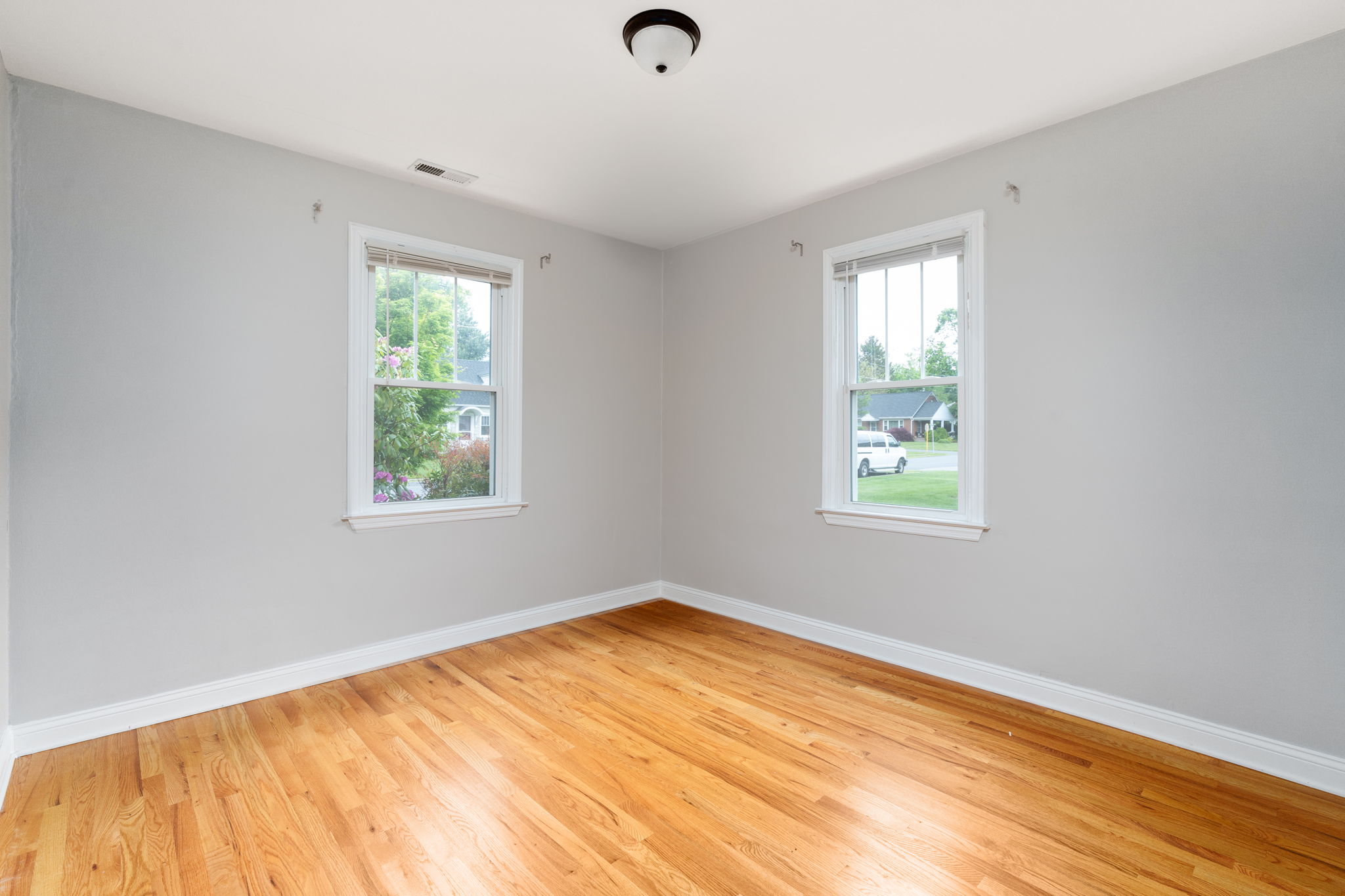 232 Walnut St, Berryville, VA 22611, US Photo 11