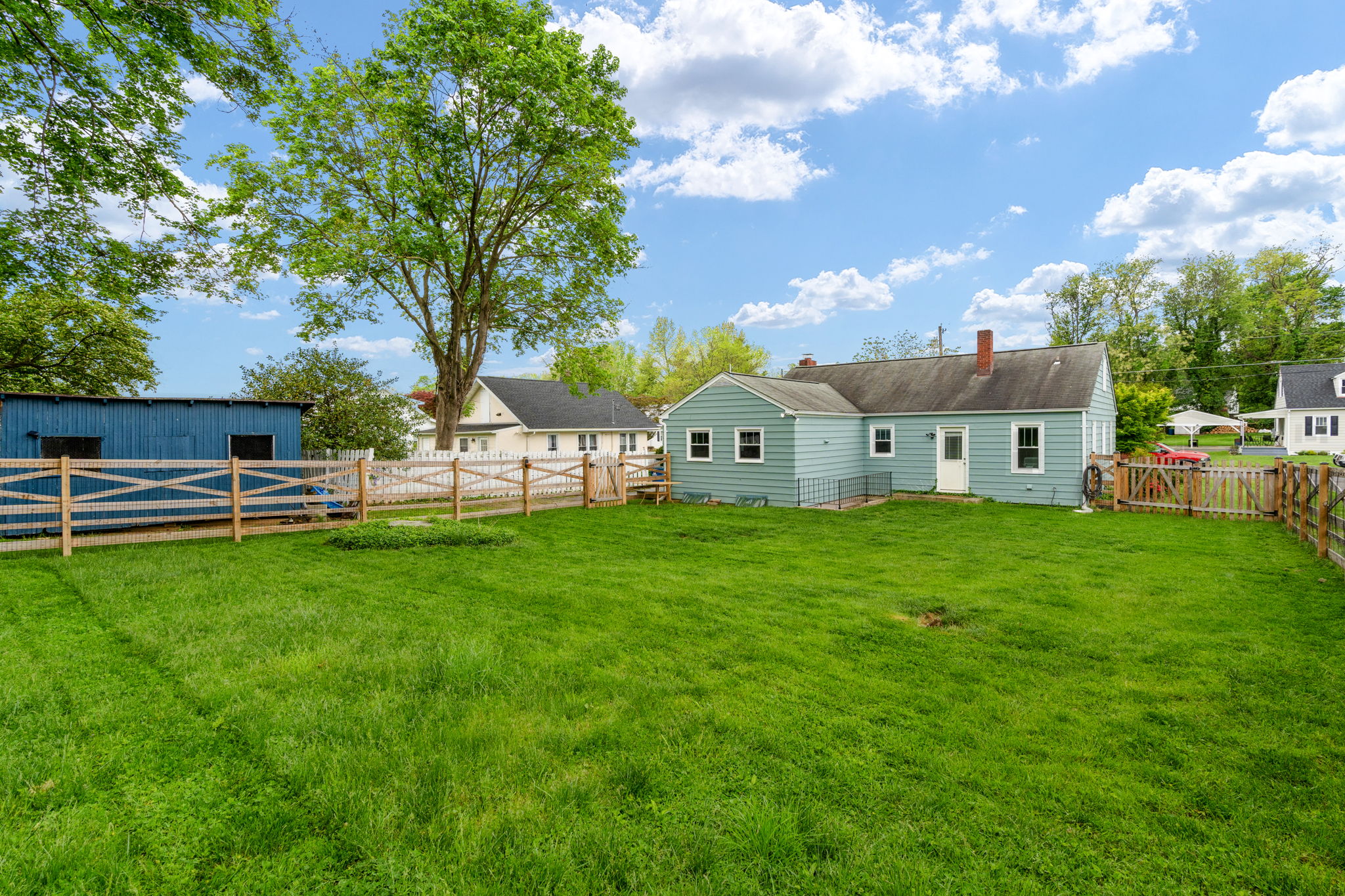 232 Walnut St, Berryville, VA 22611, US Photo 17