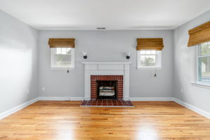 232 Walnut St, Berryville, VA 22611, US Photo 3