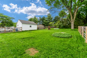 232 Walnut St, Berryville, VA 22611, US Photo 14