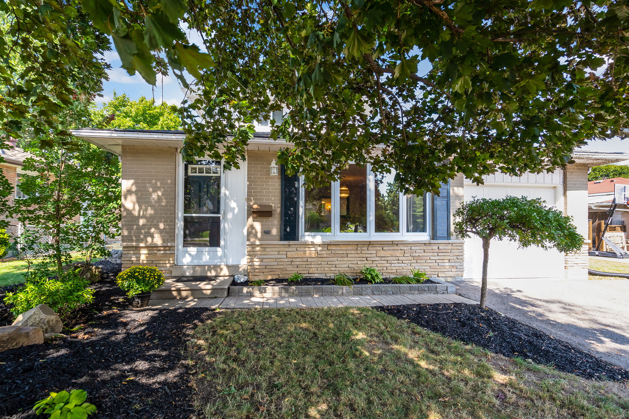 85 Lawrence Ave, Orangeville, ON L9W 1S6, CA Photo 3
