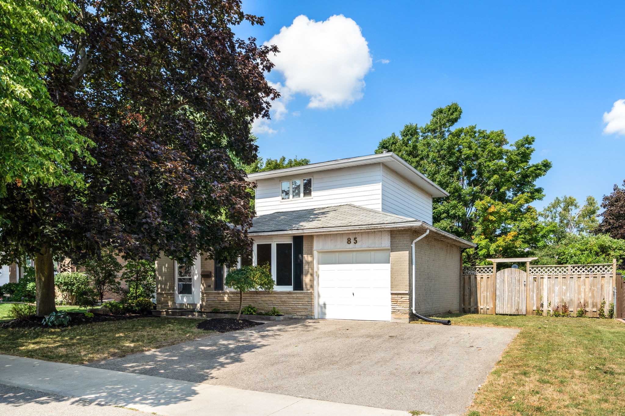 85 Lawrence Ave, Orangeville, ON L9W 1S6, CA Photo 2