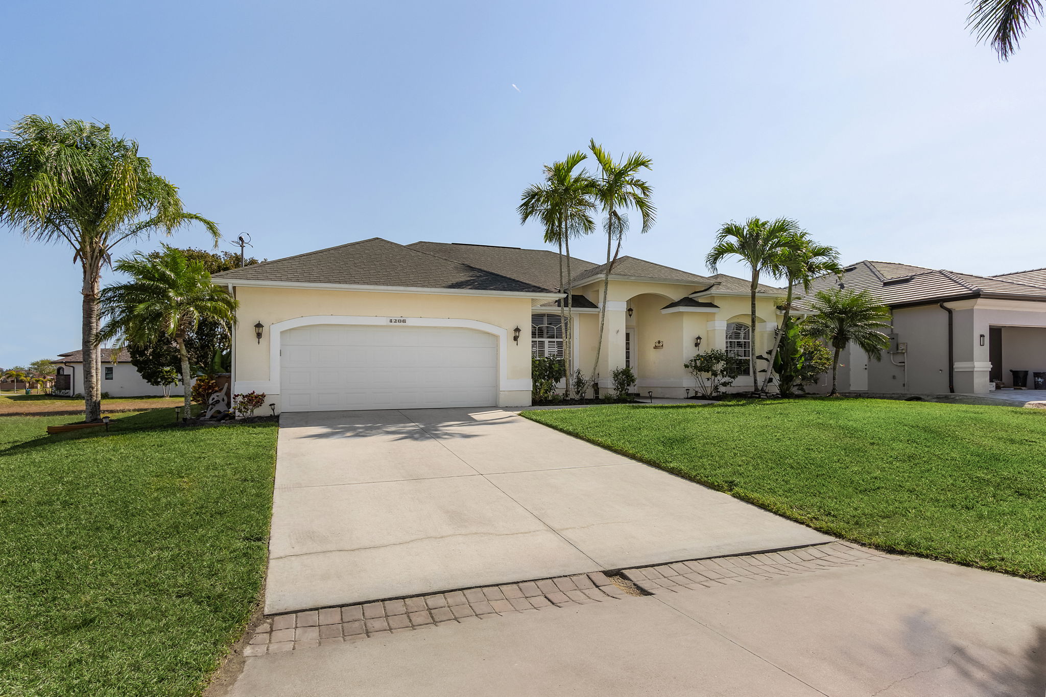 4206 Gulfstream Pkwy, Cape Coral, FL 33993, US Photo 3