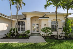 4206 Gulfstream Pkwy, Cape Coral, FL 33993, US Photo 3