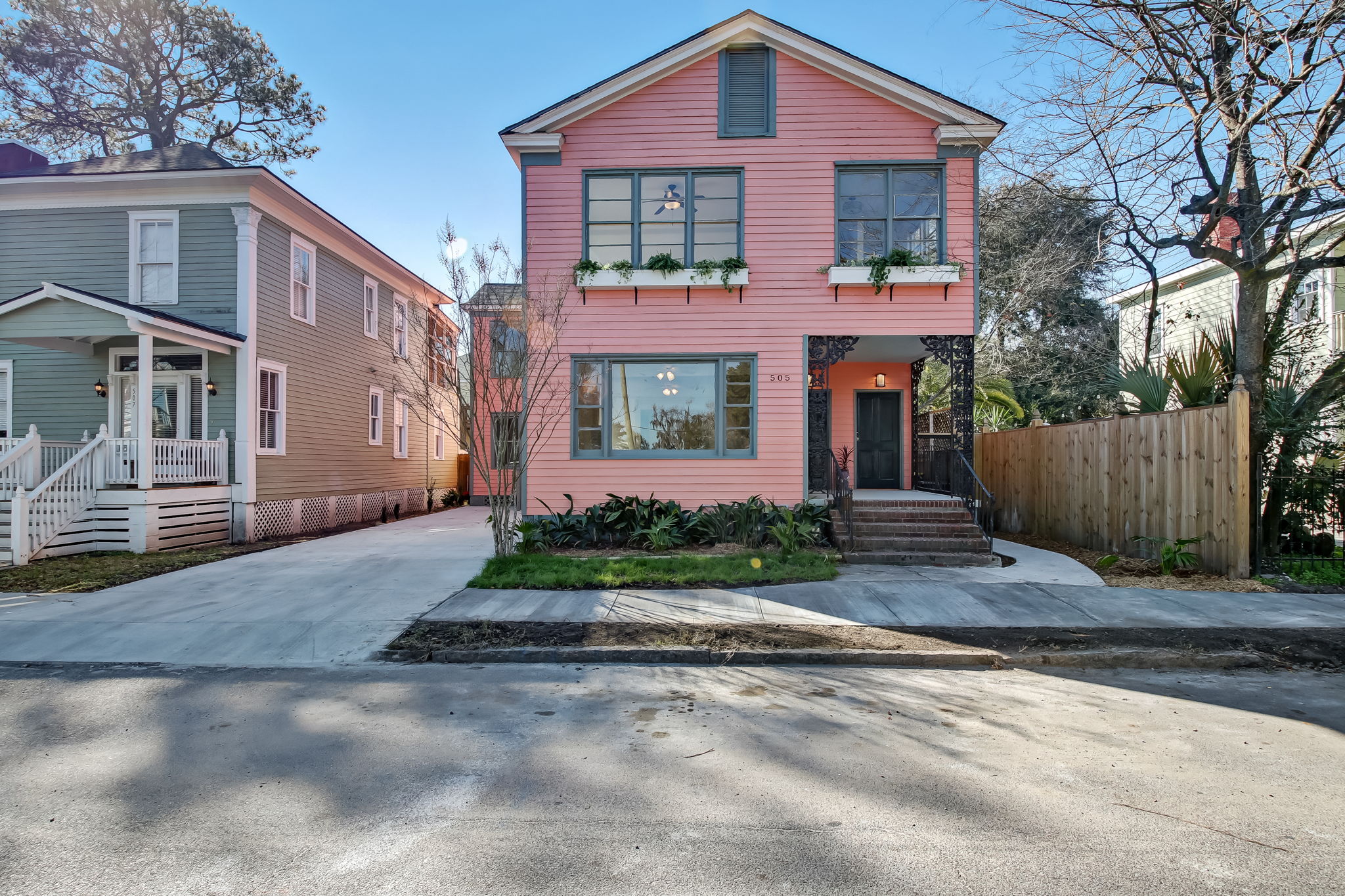 Welcome to 505 East 39th Street