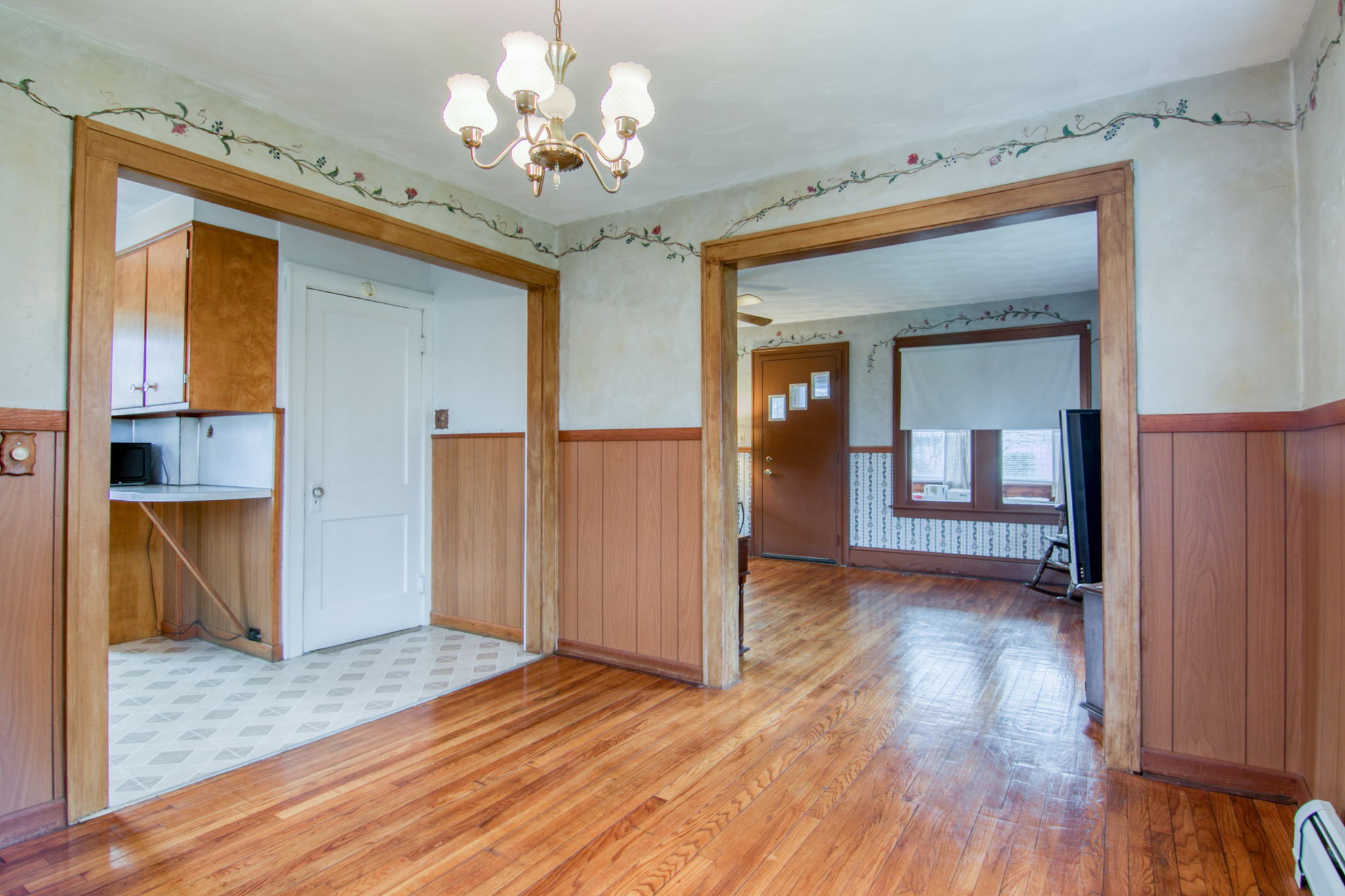 19 Fairview St, Westfield, MA 01085 Seven Roads Media