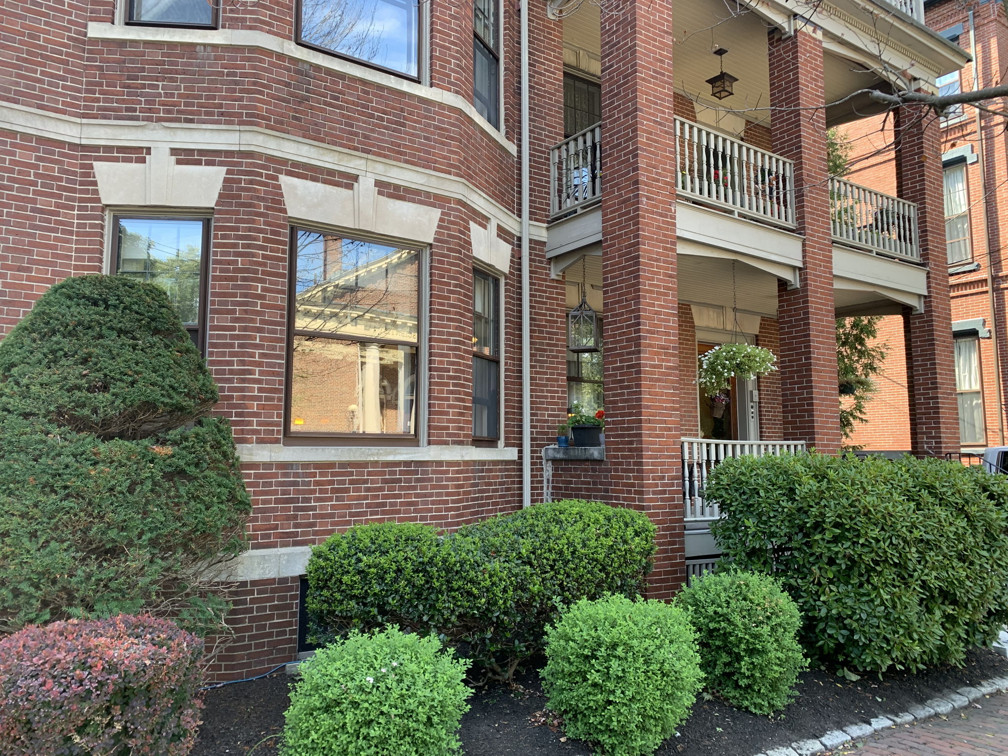 58 Neal St Unit 1, Portland, ME 04102, US