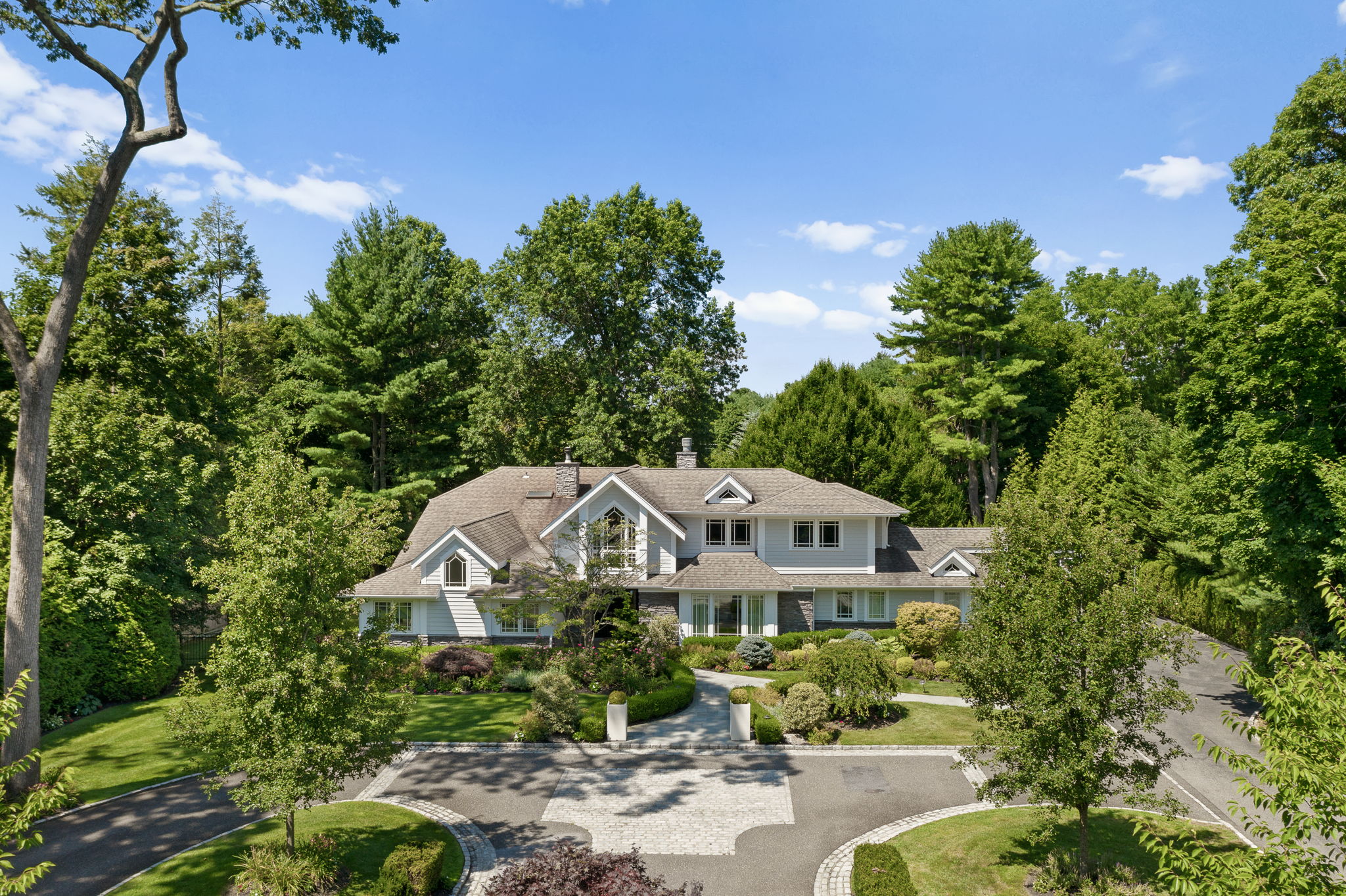 4 Meadowbrook Ln, Old Westbury, NY 11568 Slate Media