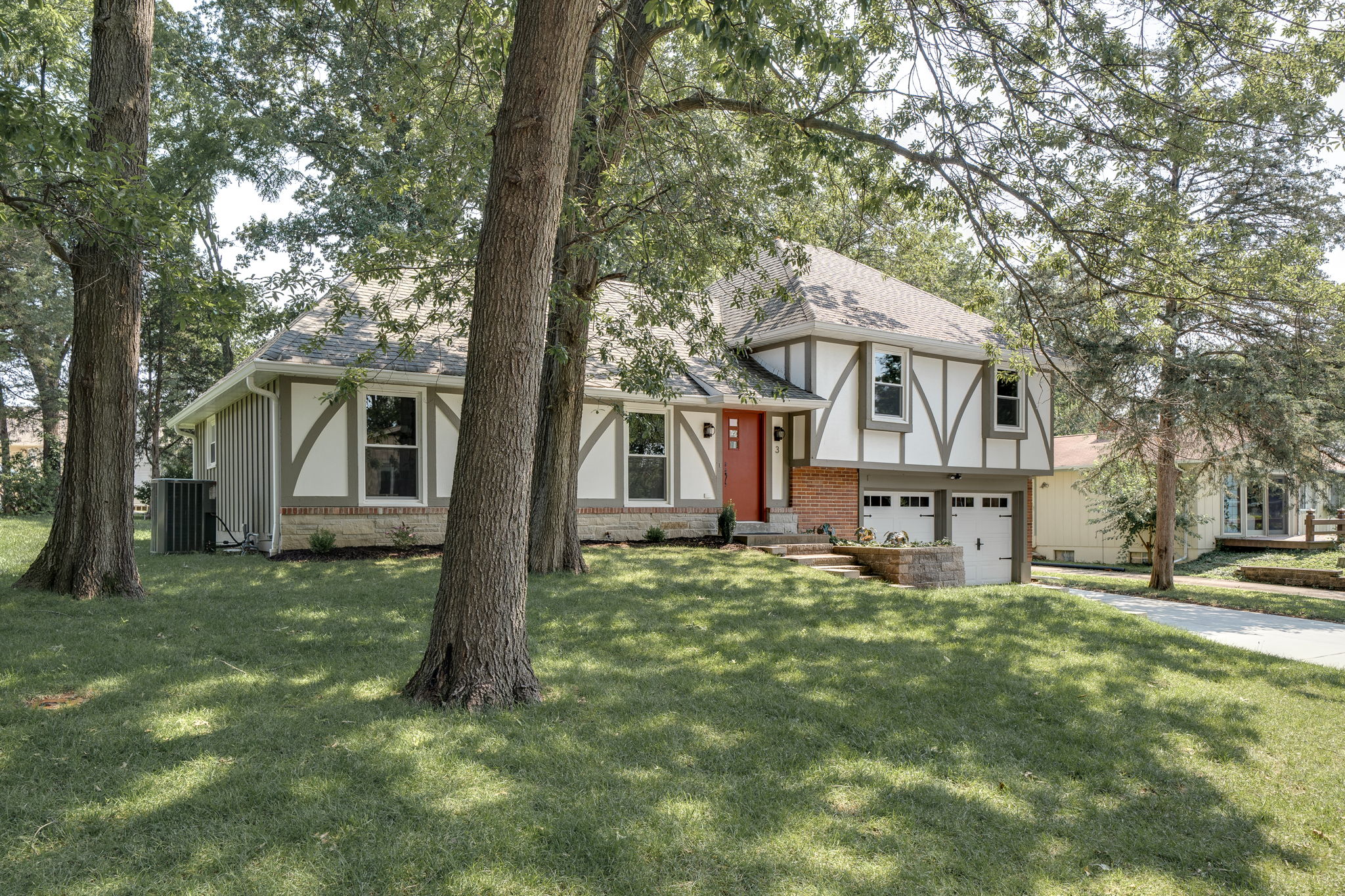 3 Lemans Pl, Lake St Louis, MO 63367, US Photo 5