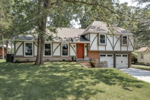 3 Lemans Pl, Lake St Louis, MO 63367, US Photo 3