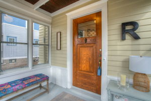 Front Porch/Entrance