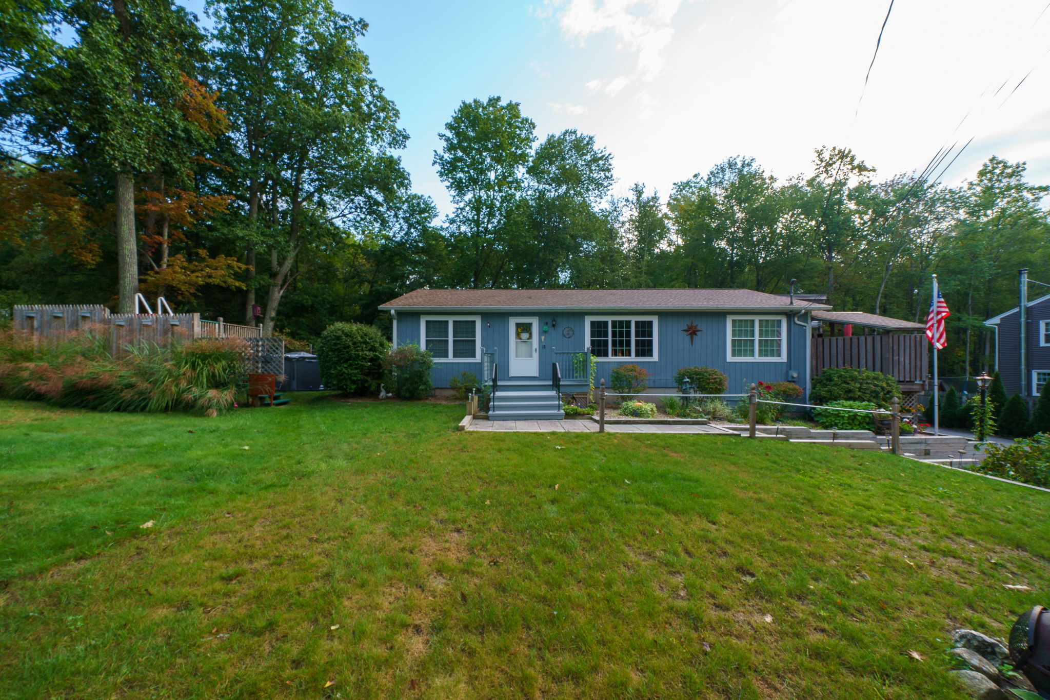 10 Raymond Rd, East Hampton, CT 06424, USA Photo 2