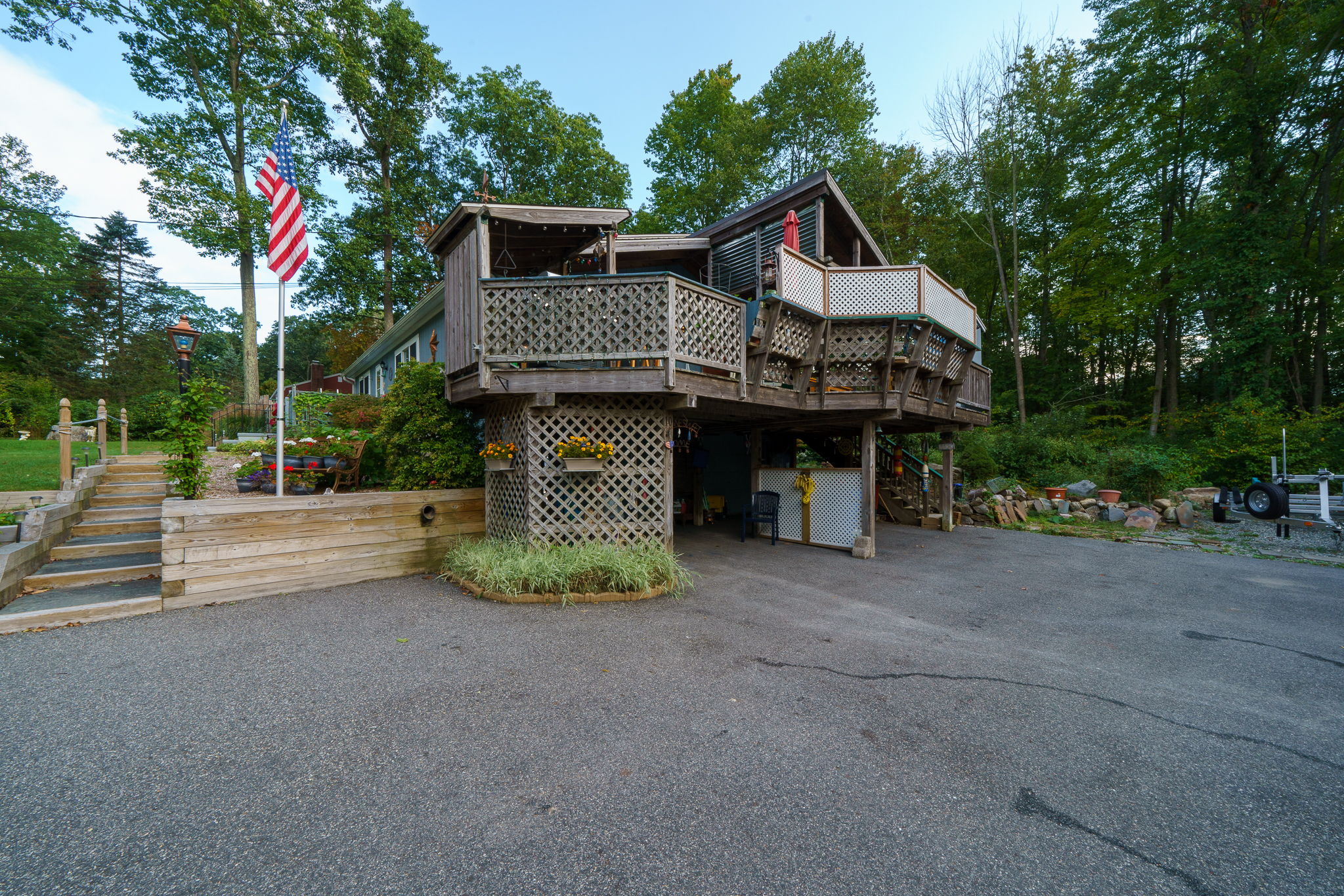 10 Raymond Rd, East Hampton, CT 06424, USA Photo 5
