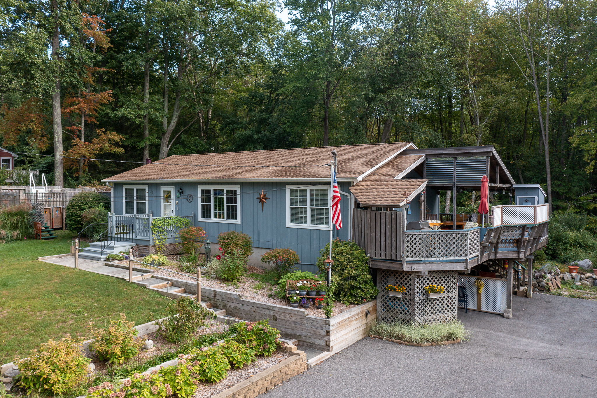 10 Raymond Rd, East Hampton, CT 06424, USA Photo 13