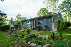 10 Raymond Rd, East Hampton, CT 06424, USA Photo 8