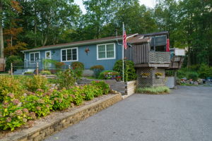 10 Raymond Rd, East Hampton, CT 06424, USA Photo 2