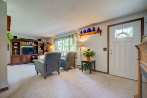 10 Raymond Rd, East Hampton, CT 06424, USA Photo 24