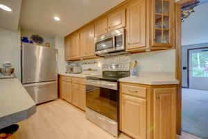 10 Raymond Rd, East Hampton, CT 06424, USA Photo 33