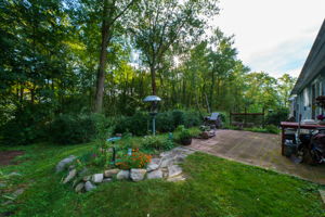 10 Raymond Rd, East Hampton, CT 06424, USA Photo 7