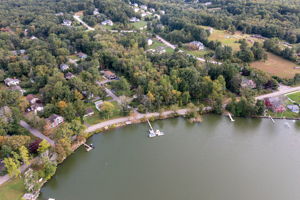 10 Raymond Rd, East Hampton, CT 06424, USA Photo 20