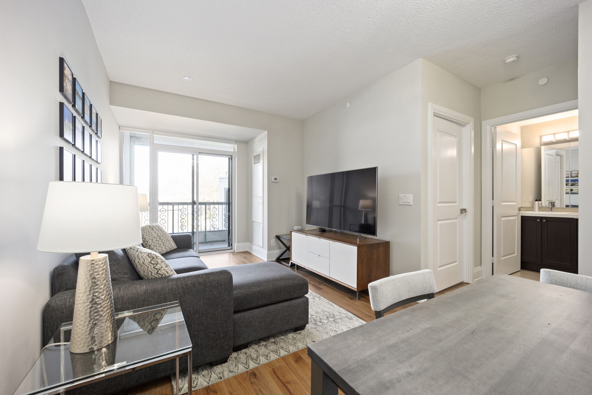 1 Old Mill Dr - Unit 229, Toronto, ON M6S 0A1, CA Photo 12