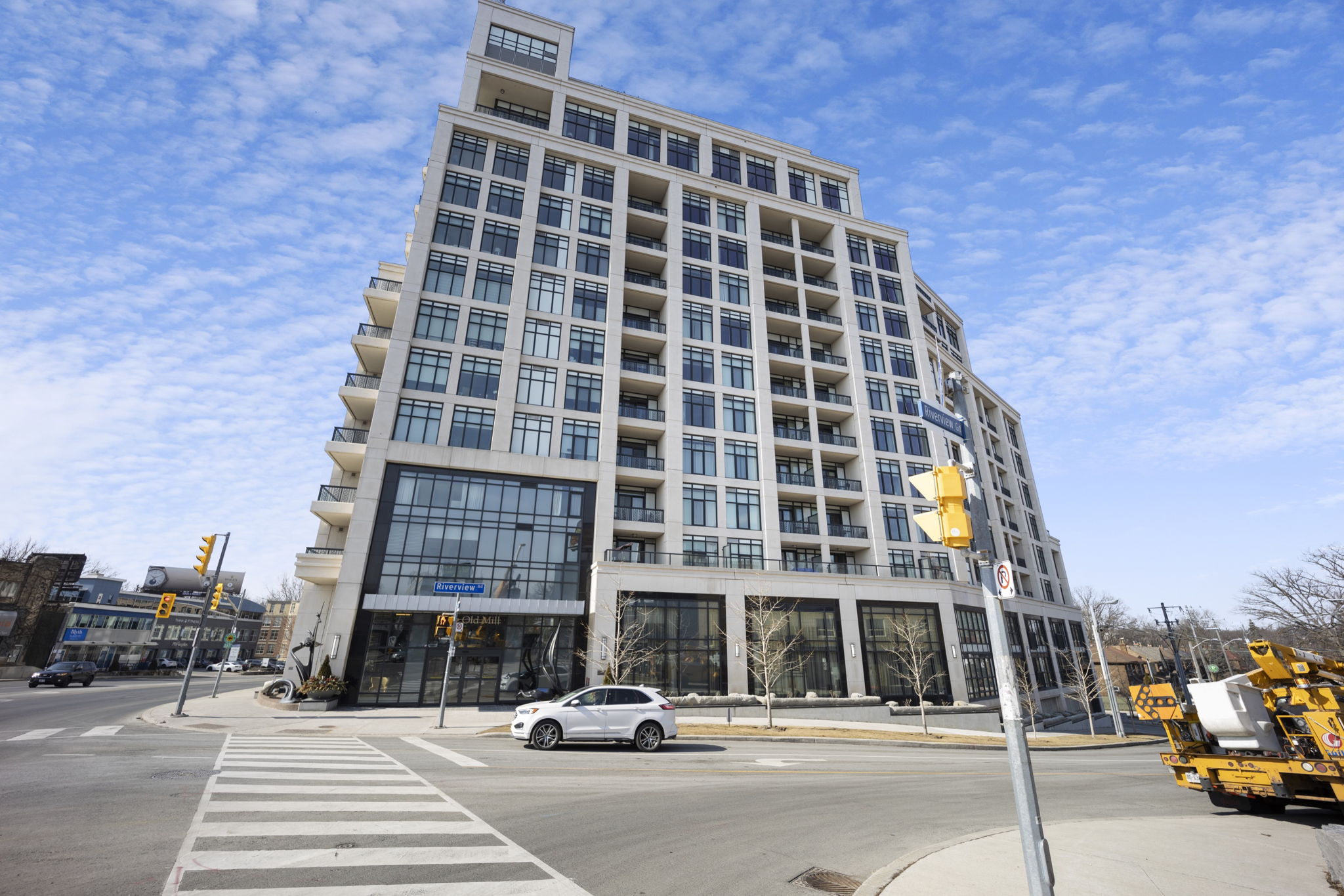 1 Old Mill Dr - Unit 229, Toronto, ON M6S 0A1, CA Photo 2