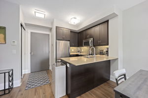 1 Old Mill Dr - Unit 229, Toronto, ON M6S 0A1, CA Photo 9