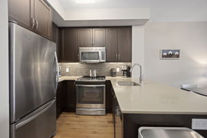 1 Old Mill Dr - Unit 229, Toronto, ON M6S 0A1, CA Photo 7