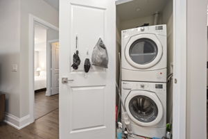 1 Old Mill Dr - Unit 229, Toronto, ON M6S 0A1, CA Photo 19