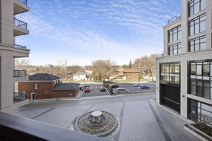 1 Old Mill Dr - Unit 229, Toronto, ON M6S 0A1, CA Photo 21