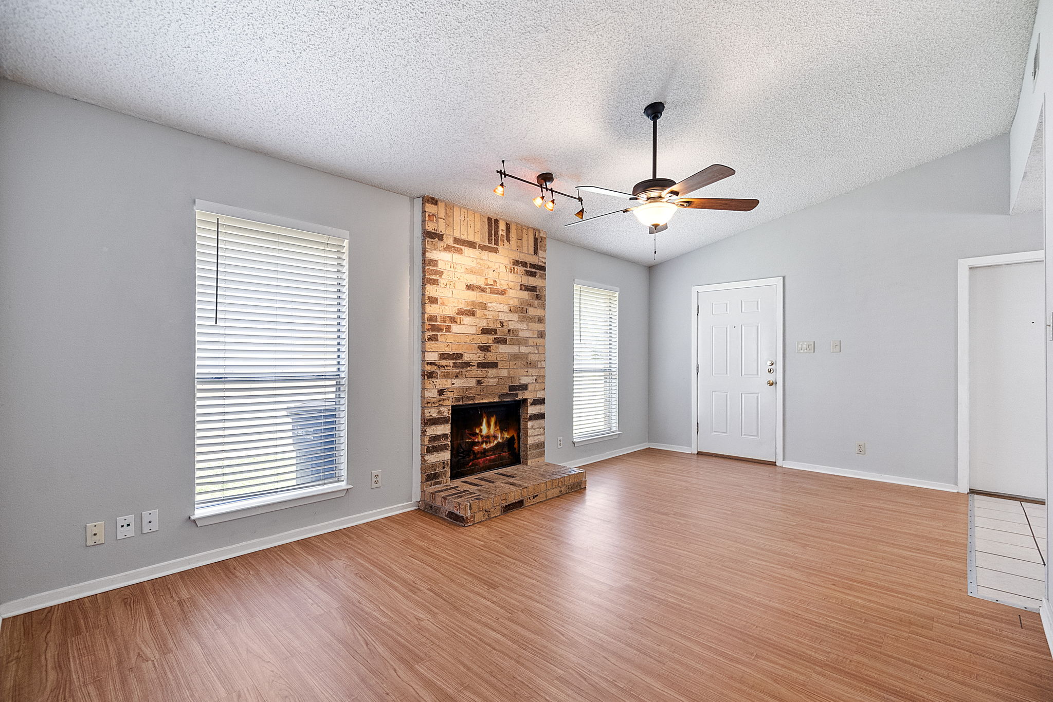 2107 Courtney St #B, Austin, TX 78745, US Photo 11