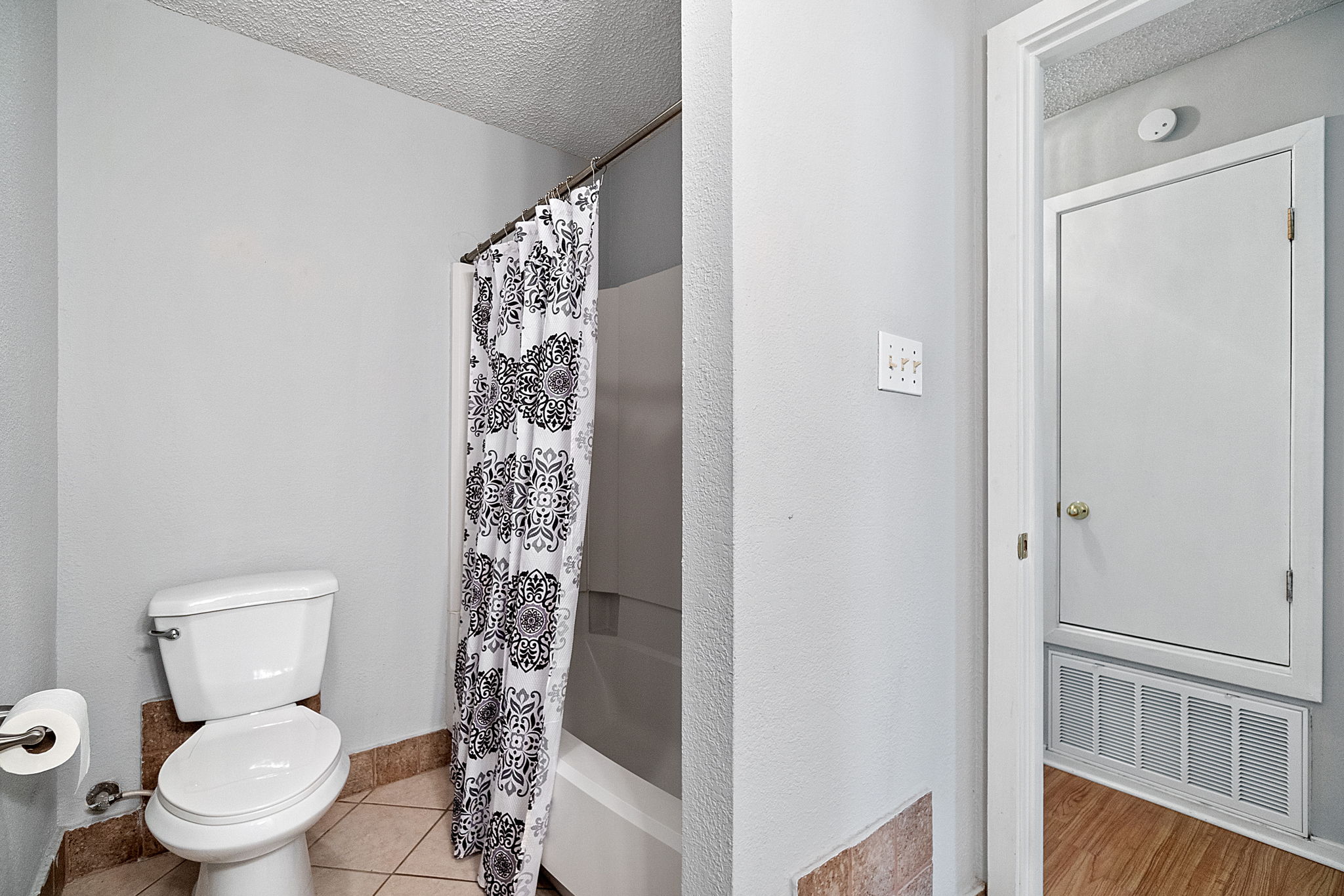 2107 Courtney St #B, Austin, TX 78745, US Photo 13