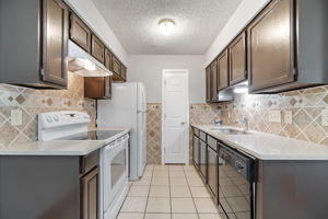 2107 Courtney St #B, Austin, TX 78745, US Photo 8