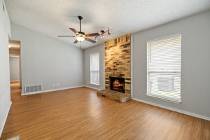 2107 Courtney St #B, Austin, TX 78745, US Photo 6