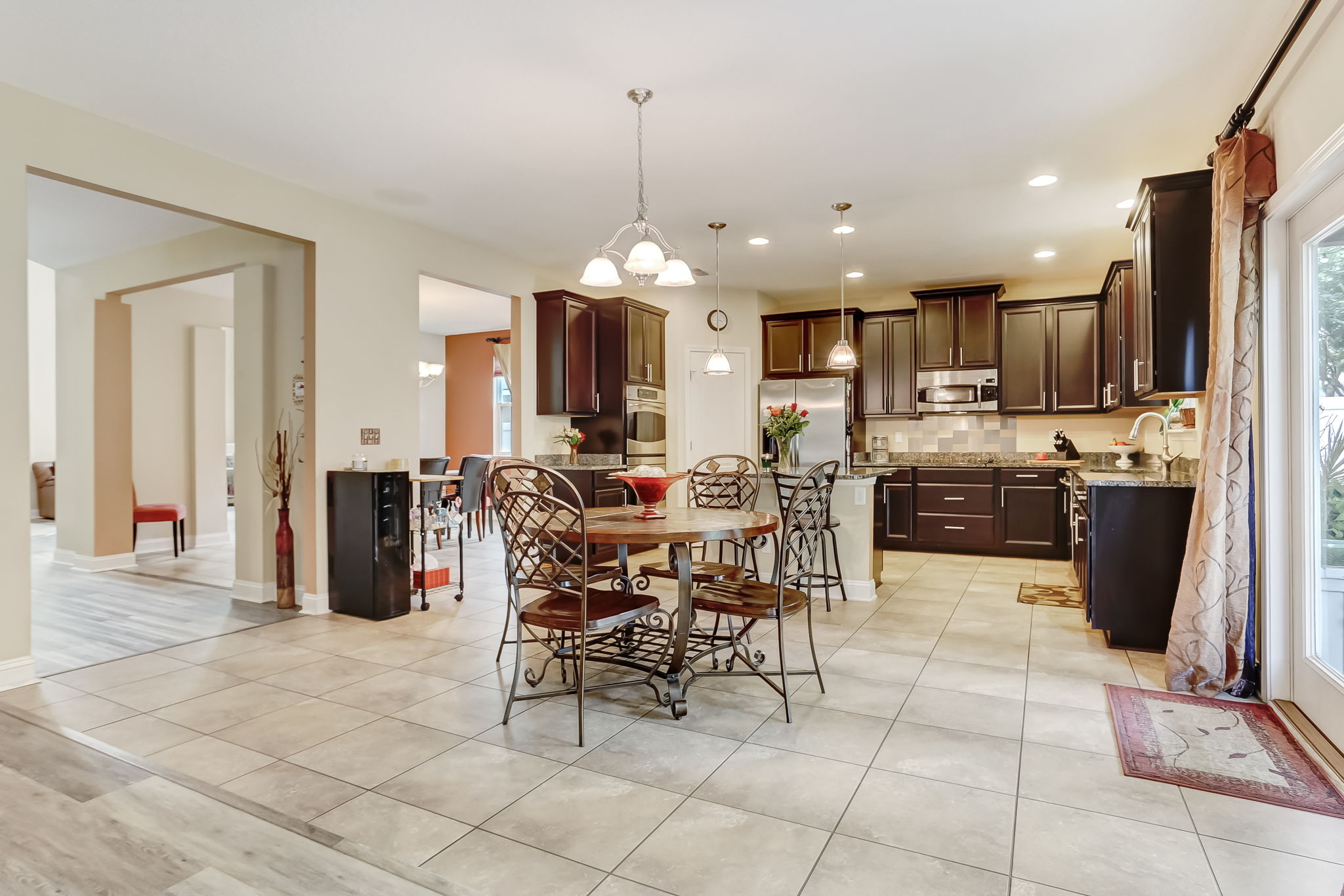 Kitchen/Breakfast Area