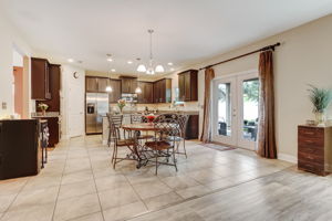 Kitchen/Breakfast Area
