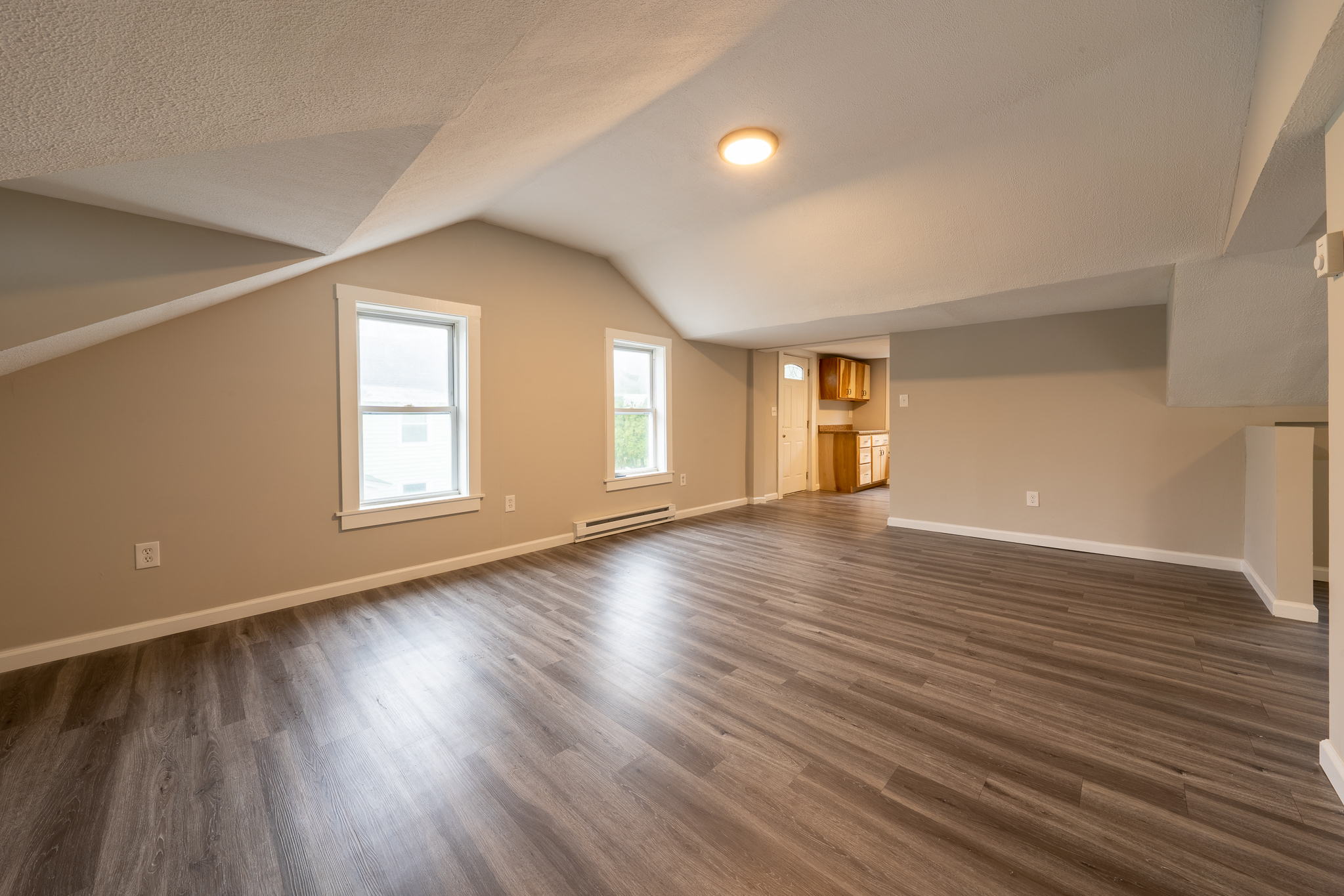 9 Blackhall Ct, New London, CT 06320, USA Photo 12